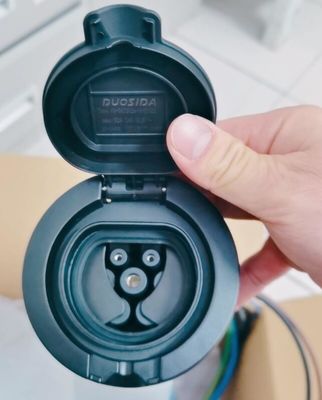 Dobra cena IP55 7kW Typ 2 Gniazdo żeńskie Certyfikat TUV CE z żaluzją w Internecie
